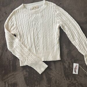 Jessica Simpson Cream Cable Knit Crew Neck Sweater